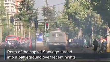 Police and protesters clash in Chile