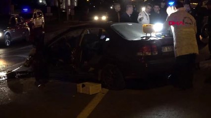 Trabzon'da otomobil viyadüğe çarptı; 2 ölü, 3 yaralı