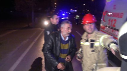 Koyunları taşıyan kamyon devrildi: 8 kuzu telef oldu
