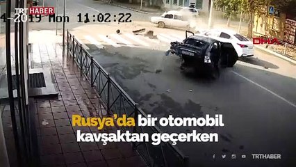 Rusya’da feci kaza: Yola savruldular
