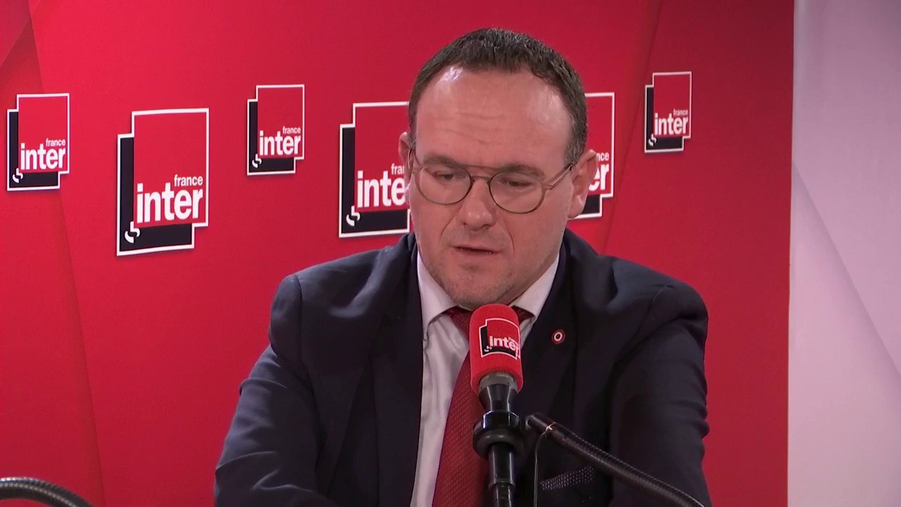 Damien Abad (LR)  sur la réforme des retraites : "La clause du grand-père est la clause du grand immobilisme. Ça veut dire que jusqu'en 2062 il ne va rien se passer. Je pense qu'Emmanuel Macron n'ira pas au bout de la réforme"