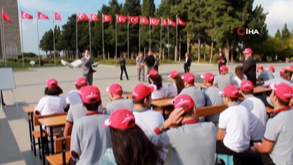 Lise öğrencilerine Çanakkale Şehitliği'nde tarih dersi