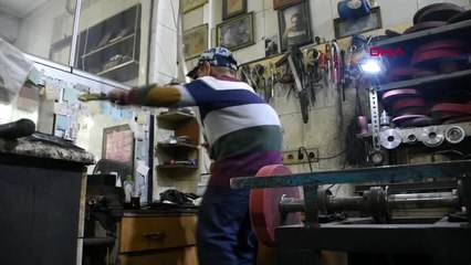 Sivaslı bıçak ustası yeniçeri kılıcı yaptı