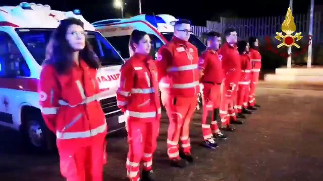 Omaggio vittime Alessandria, la CRI rende omaggio ai Vigili del Fuoco di Crotone (06.11.19)