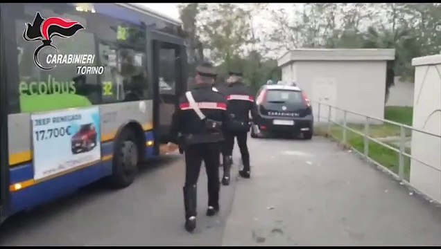 Torino - Controlli dei carabinieri sui mezzi pubblici (07.11.19)