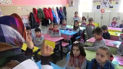 AŞI YAPILAN ÇOCUKLARIN GÖRÜNTÜLERİ KAMERALARA YANSIDI