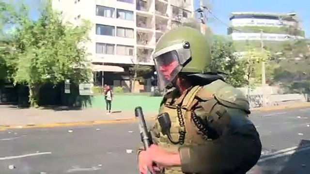 التظاهرات تمتد إلى الأحياء الغنية في العاصمة التشيلية سانتياغو