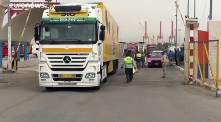 احتجاجات العراق توقف تصدير 90 ألف برميل من النفط الخام وإعادة غلق ميناء أم قصر