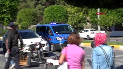 Antalya iş arkadaşlarını dövüp telefonunu gaspeden kırgız kadınlar yakalandı