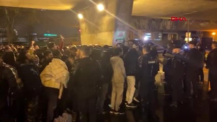 Fransız polisi, paris'teki mülteci kampını boşalttı