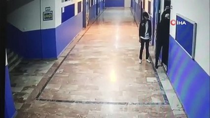 - Bahçelievler’de okuldan dizüstü bilgisayar çalan hırsızlar kamerada