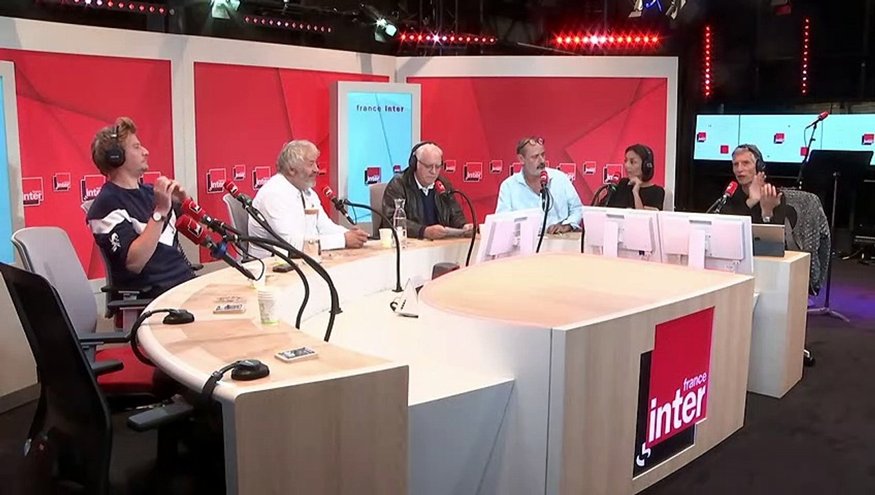 Le plastique, c’est pratique ! Albert Algoud a tout compris