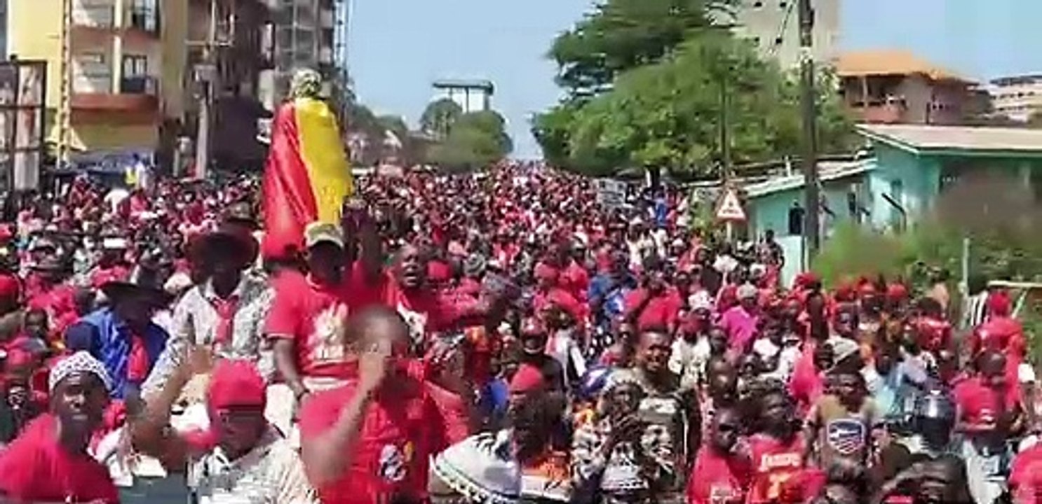 Marche du FNDC : Arrivée du cortège de Cellou Dalein à la Tannérie