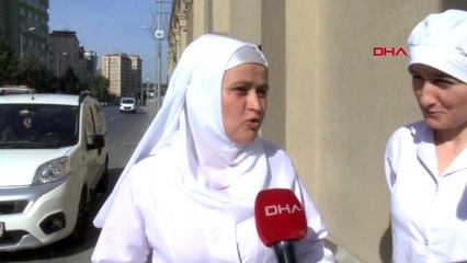 Kağıthane'de kaldırıma savrulan otomobilin altında kalmaktan kurtulan kadın o anları anlattı.