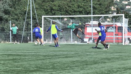 Les bleus au travail avant le déplacement à Bobigny