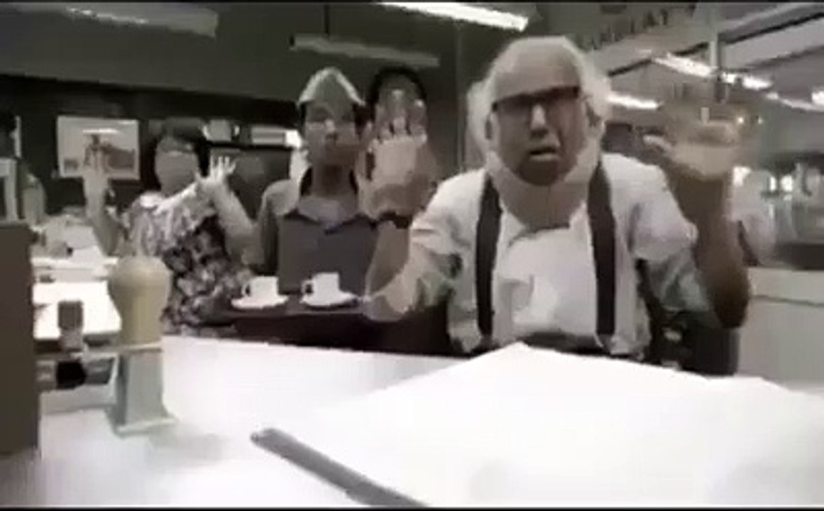 security guard is thief. hahaha