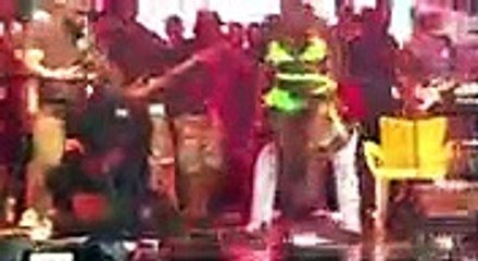 Concert d'Ariel Sheney Maria Mobil crée la sensation