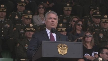 Presidente de Colombia condena el uso de menores como "escudos humanos" sin lamentar matanza