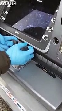 Ce faux distributeur de billets peut vous voler votre argent !