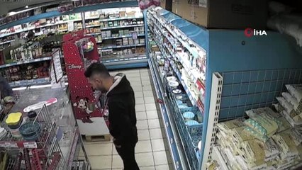 Başkent'te hırsız, telefonu çaldı ama sakızın parasını ödedi... Hırsızlık anı kamerada