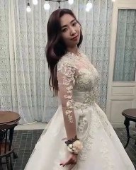 Chưa hết hoang mang vì tin CL rời YG, dân tình ngỡ ngàng vì Minzy