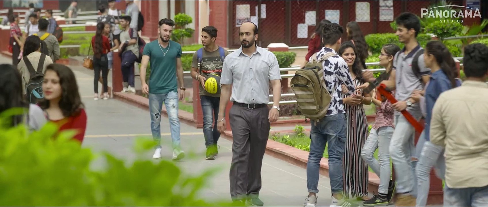 Ujda Chaman Official Trailer _ Sunny Singh, Maanvi Gagroo _ Abhishek Pathak _| Trailers Junctiion