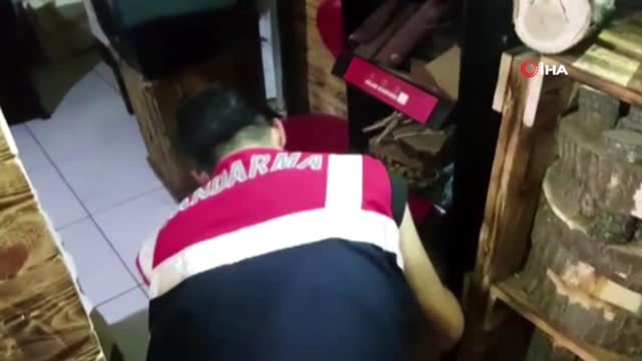 Jandarmadan sahte para operasyonu: 500 bin sahte Türk parası ele geçirildi