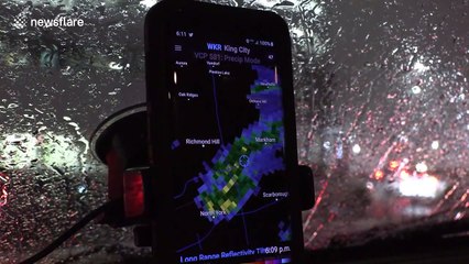 First snowfall of the season hits Toronto area