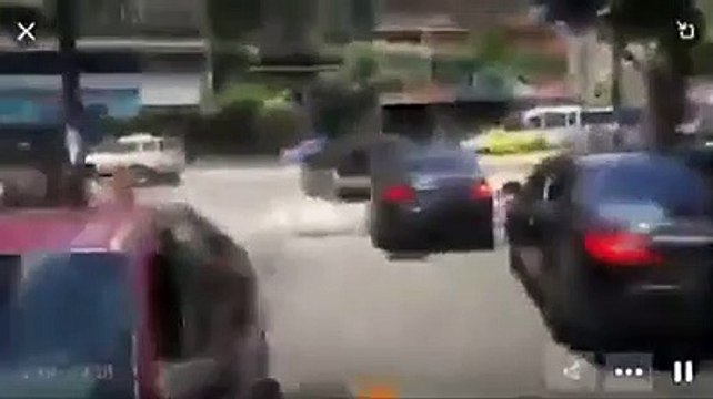 Venezolanos indignados con Zapatero por decir que la oposición me buscó viralizan el vídeo de su expulsión de Caracas