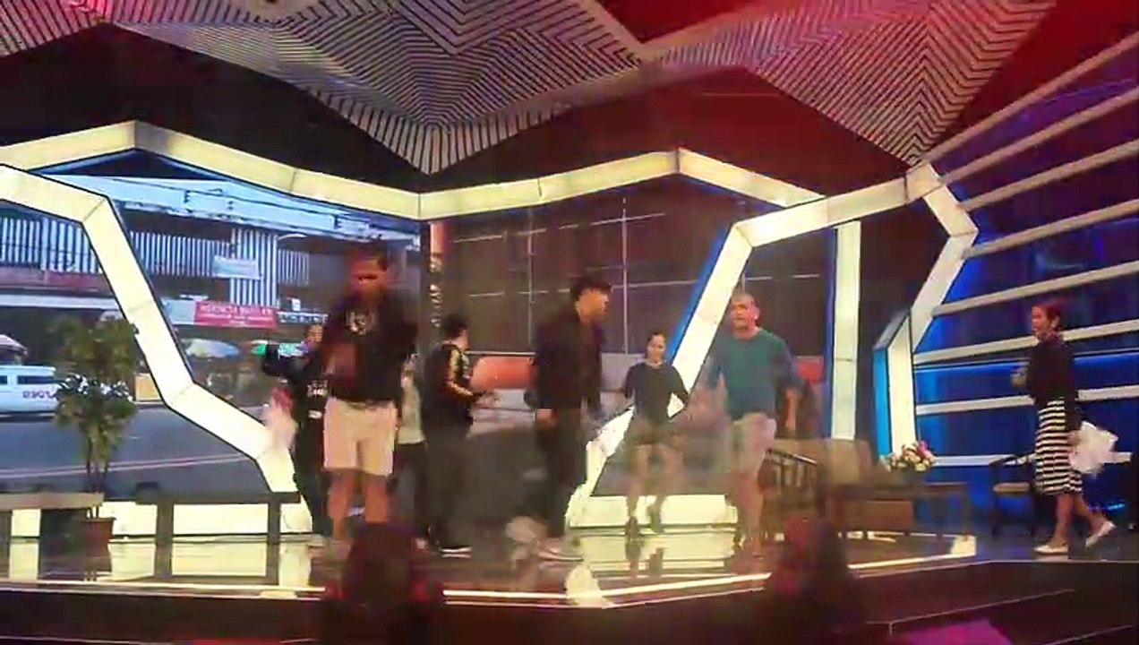 More pasilip sa rehearsals para sa opening ng Banana Sundae