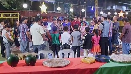 Rona spends Christmas with Clark's family