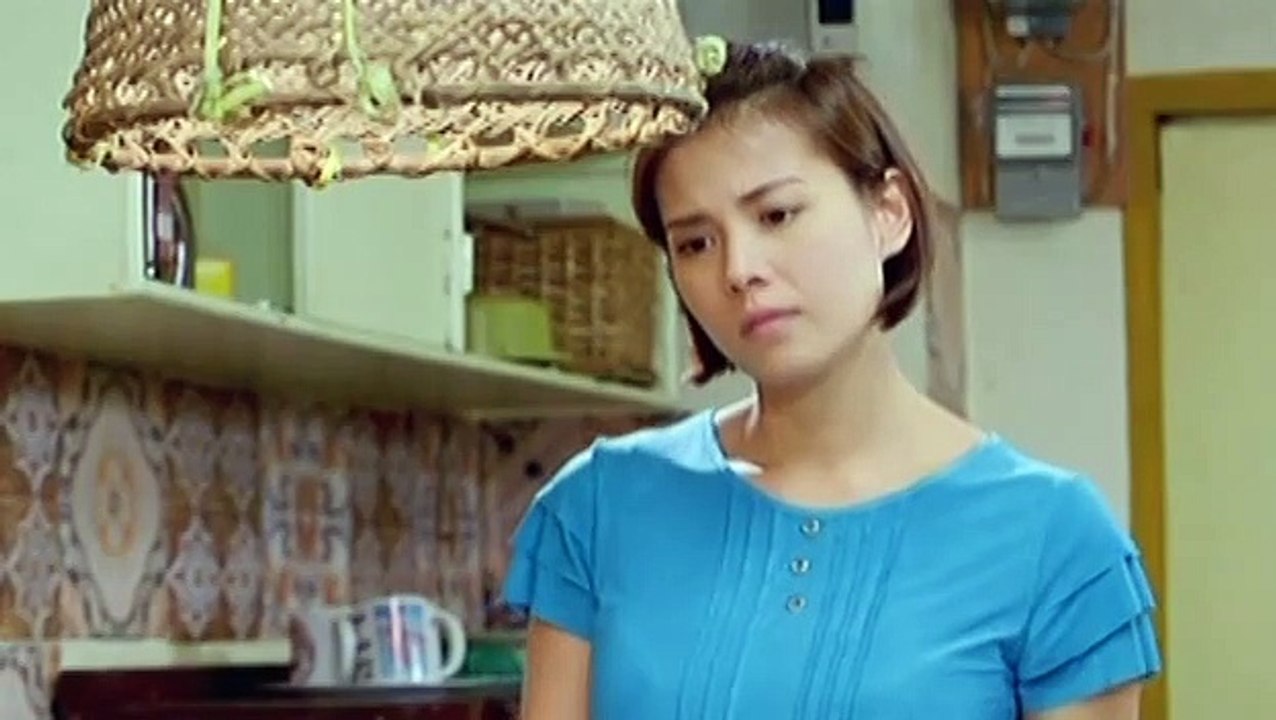 Tiffany disapproves Leah's plan for their father