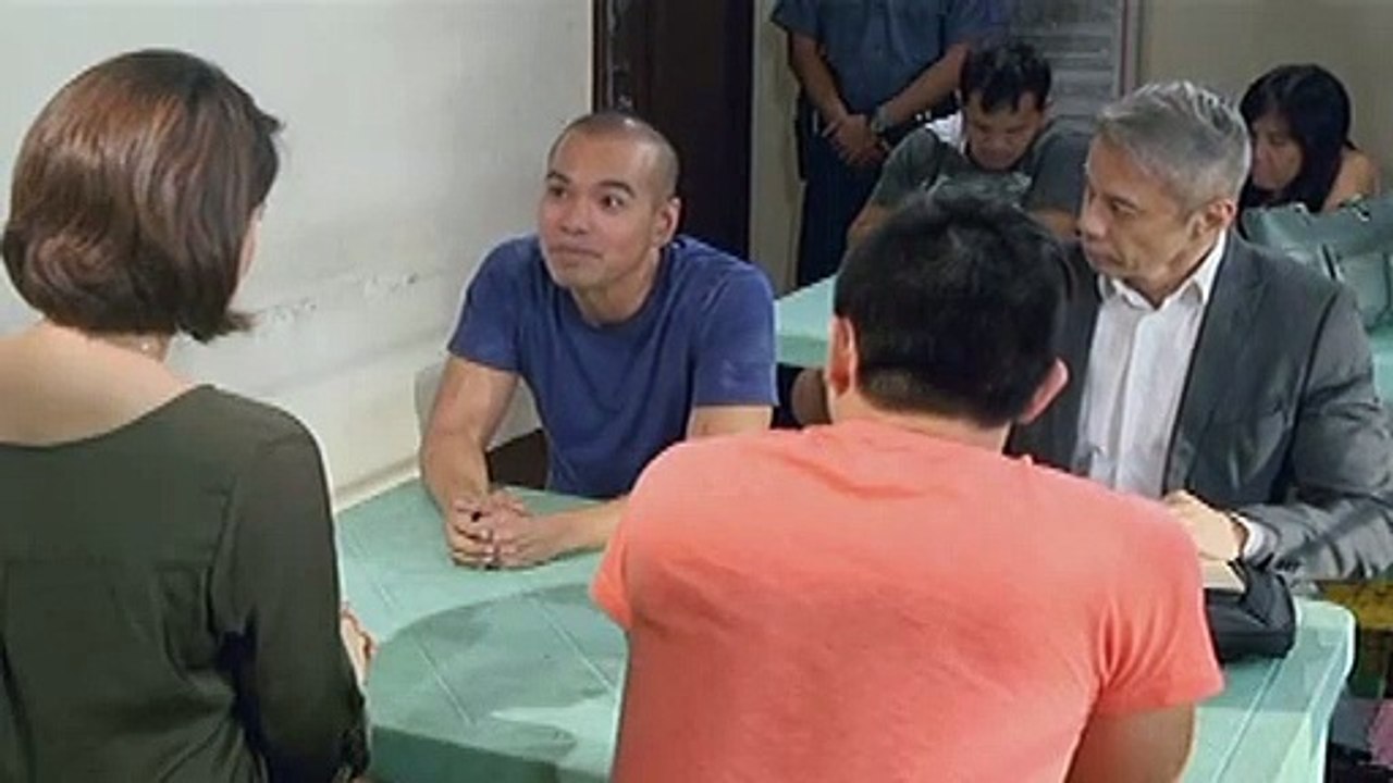 Grace learns the truth about Jackie from Roel