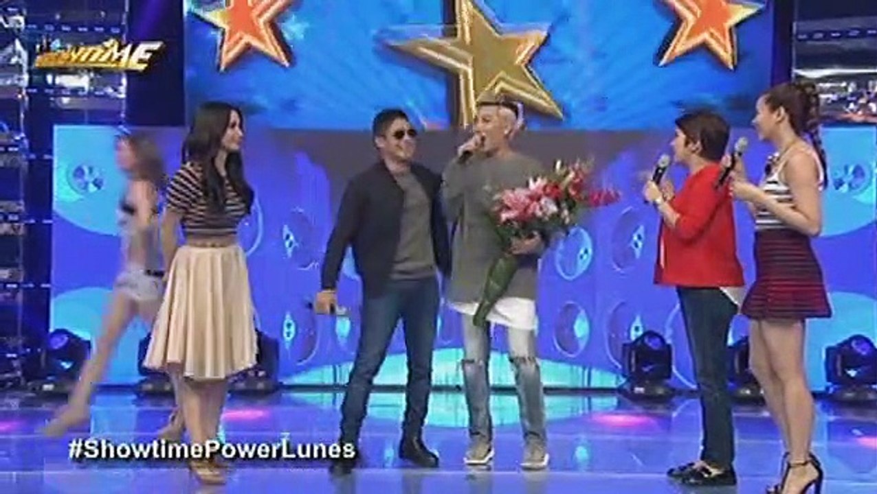 Vice Ganda nagpasalamat kay Coco Martin sa tulong na binigay niya sa kanya