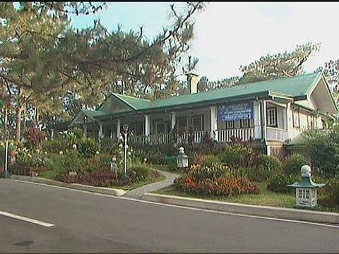 Luv U barkada, nagpanggap na mga madre