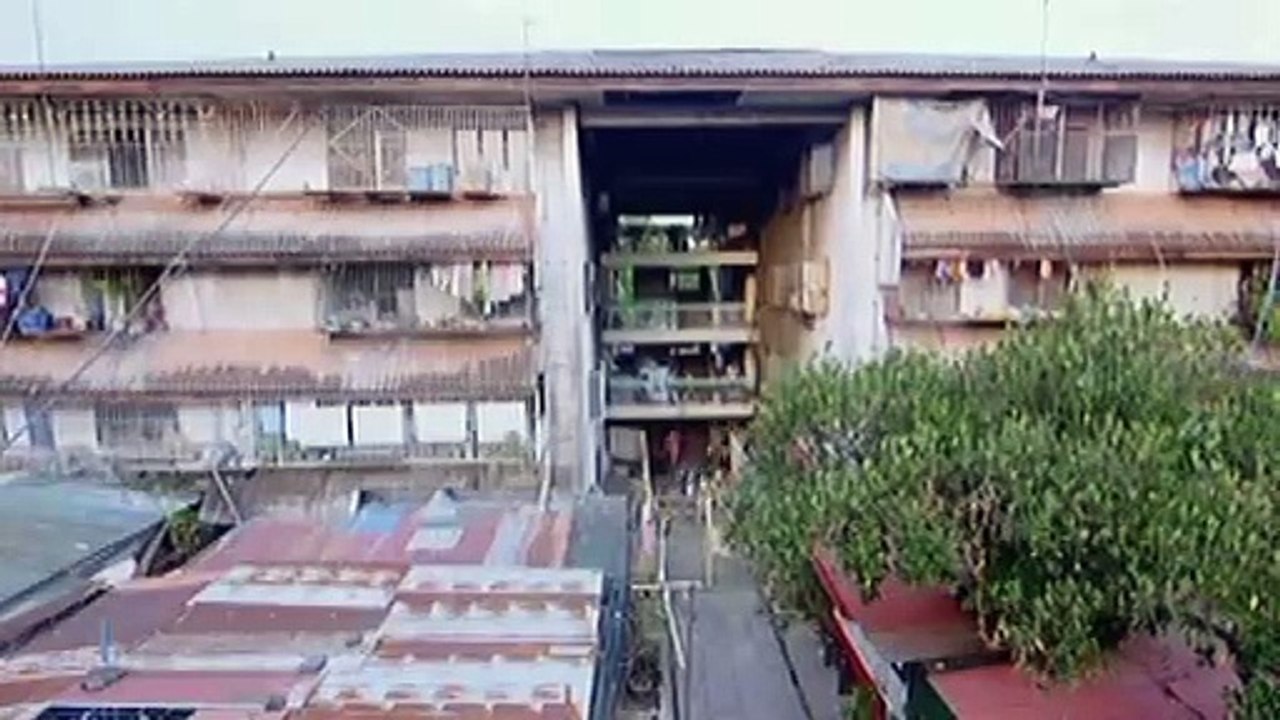 Clark asks Leah about Simon's birthday surprise