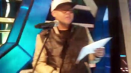 Pasilip sa Banana Sundae stage ilang minute bago magsimula ang show!