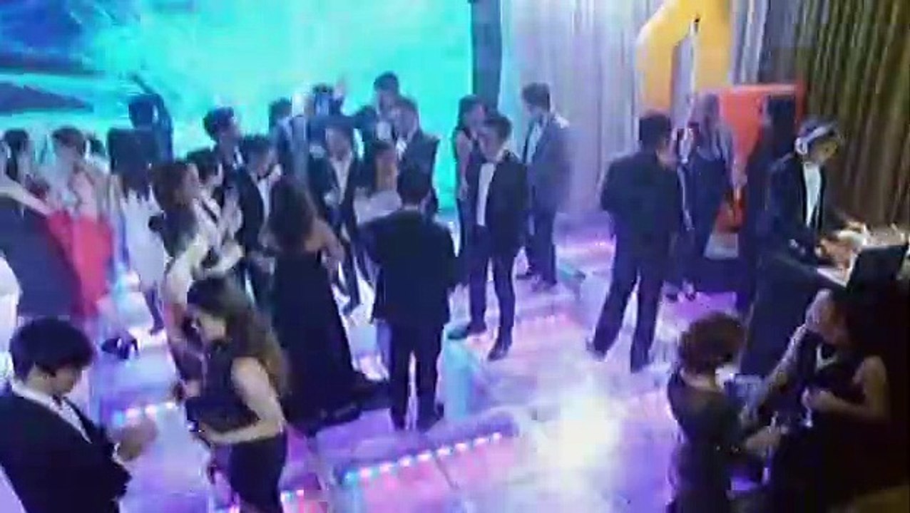 Leah gets drunk at the victory party