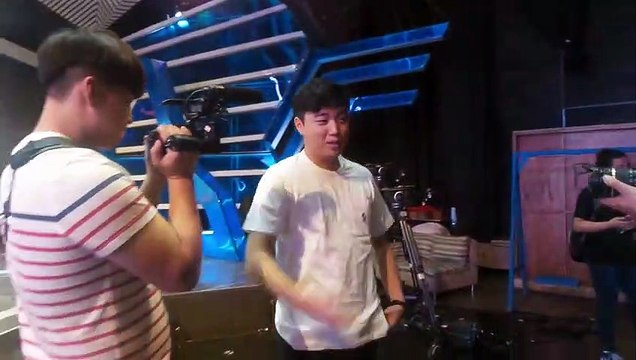 Civic News crew from South Korea, sinundan ang buong araw ni Ryan Bang sa Banana Sundae!