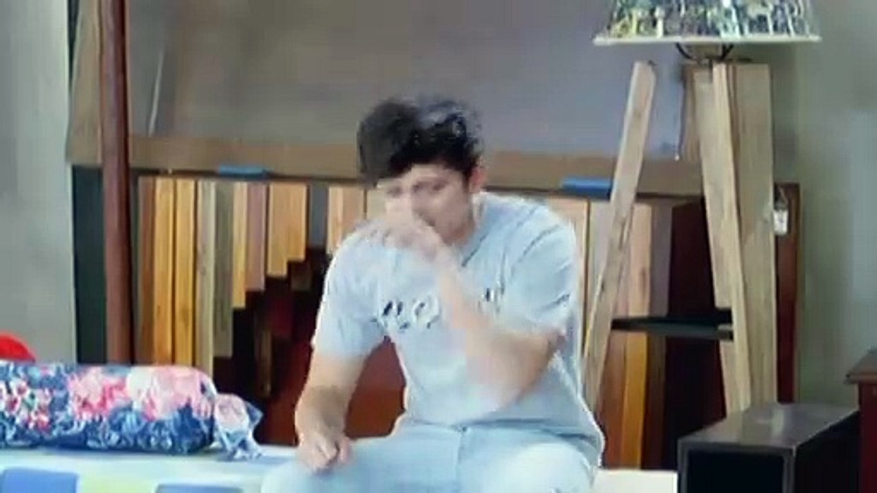 Clark, labis ang pagluha sa pag-alis ni Leah