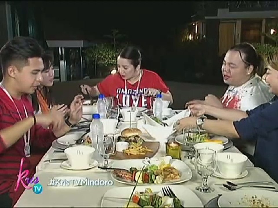 Janella, di napigilan kainin ang burger