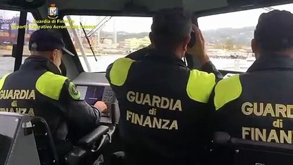 La Spezia - Sequestro mitili nel porto (08.11.19)