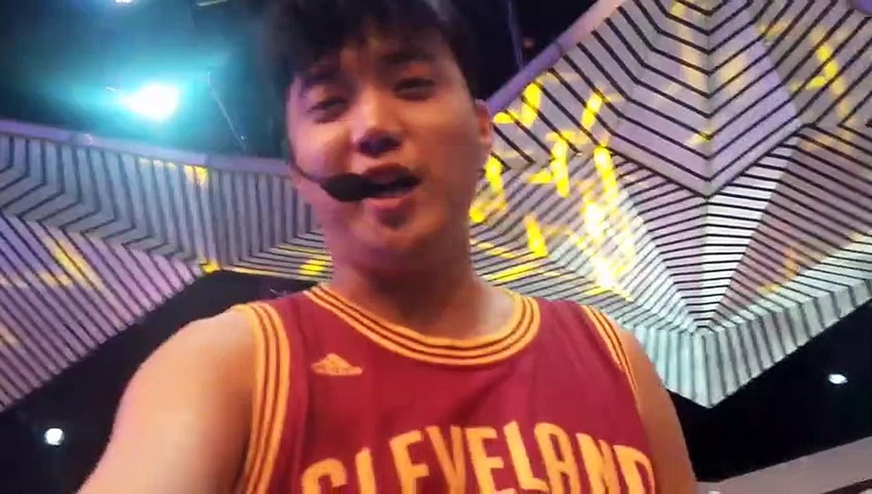 Panoorin sina Vhong Navarro at Banana Sundae cast bago mag-rehearsals!