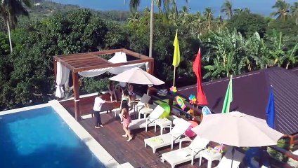 “Panoorin ang pagdive nila Pooh at John sa swimming pool!”