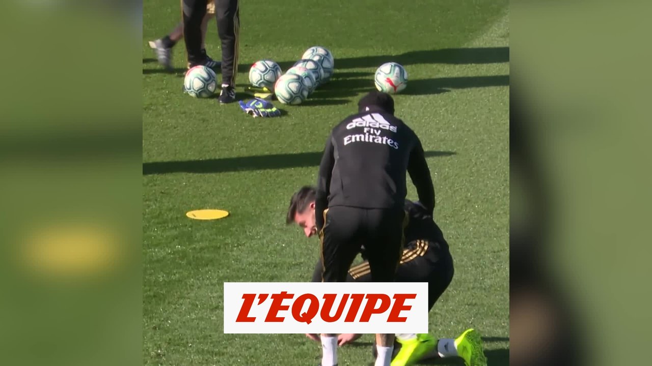 Sergio Ramos assomme un coéquipier lors d'un toro - Foot - WTF - Real