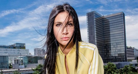 EXCLU - Lyna Mahyem : joueur, stade, geste technique ... on a joué à ''je préfère'' avec la rappeuse !