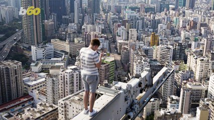 Daredevil Drone Pilot Captures Stunning Views of Hong Kong Skyline
