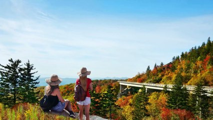 La Minute Tourisme : les destinations estivales font leur révolution pour séduire en hiver