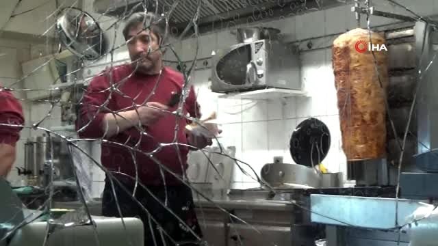 - Başkonsolos Karartı, Saldırıya Uğrayan Türk İşletmesinde İncelemelerde Bulundu- Başkonsolos...