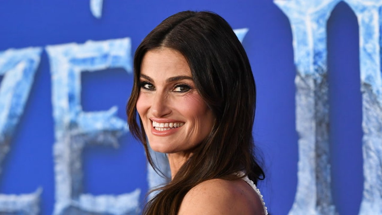 Idina Menzel Sings 'Frozen' Table Read Song